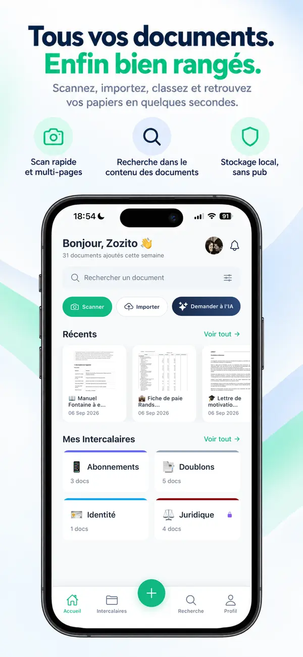 Écran d’accueil de SmartScanner sur iPhone : barre de recherche, boutons Scanner, Importer et Demander à l’IA, documents récents et intercalaires.